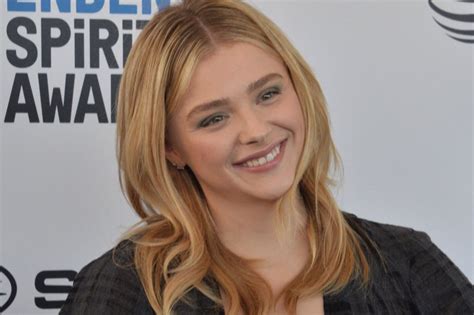 chloe grace moretz lesbian kiss|Chloë Grace Moretz comes out as gay in post supporting LGBTQ .